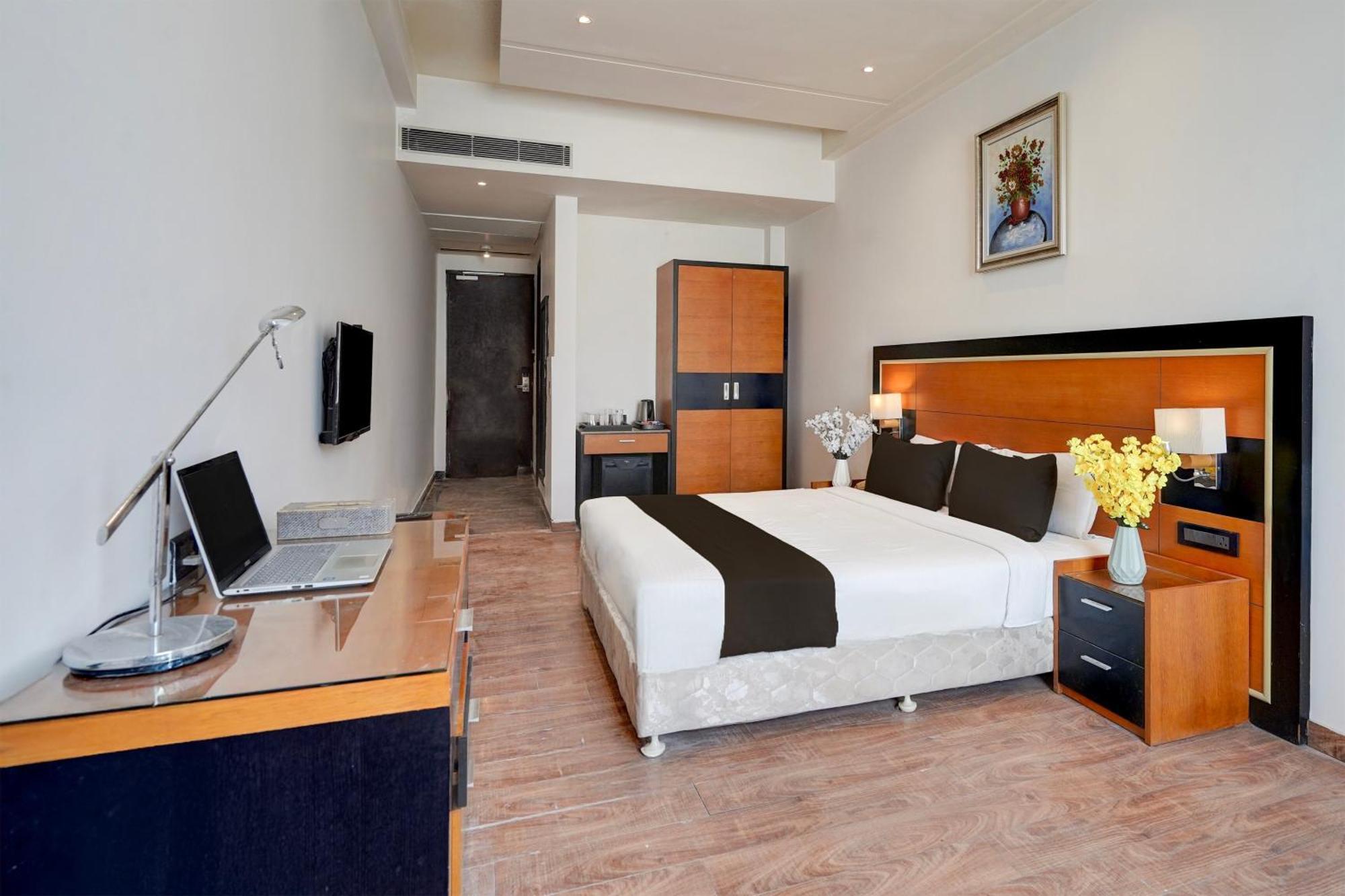 Townhouse Oak Agra Near Sultanganj Puliya Formerly Bb Grand מראה חיצוני תמונה