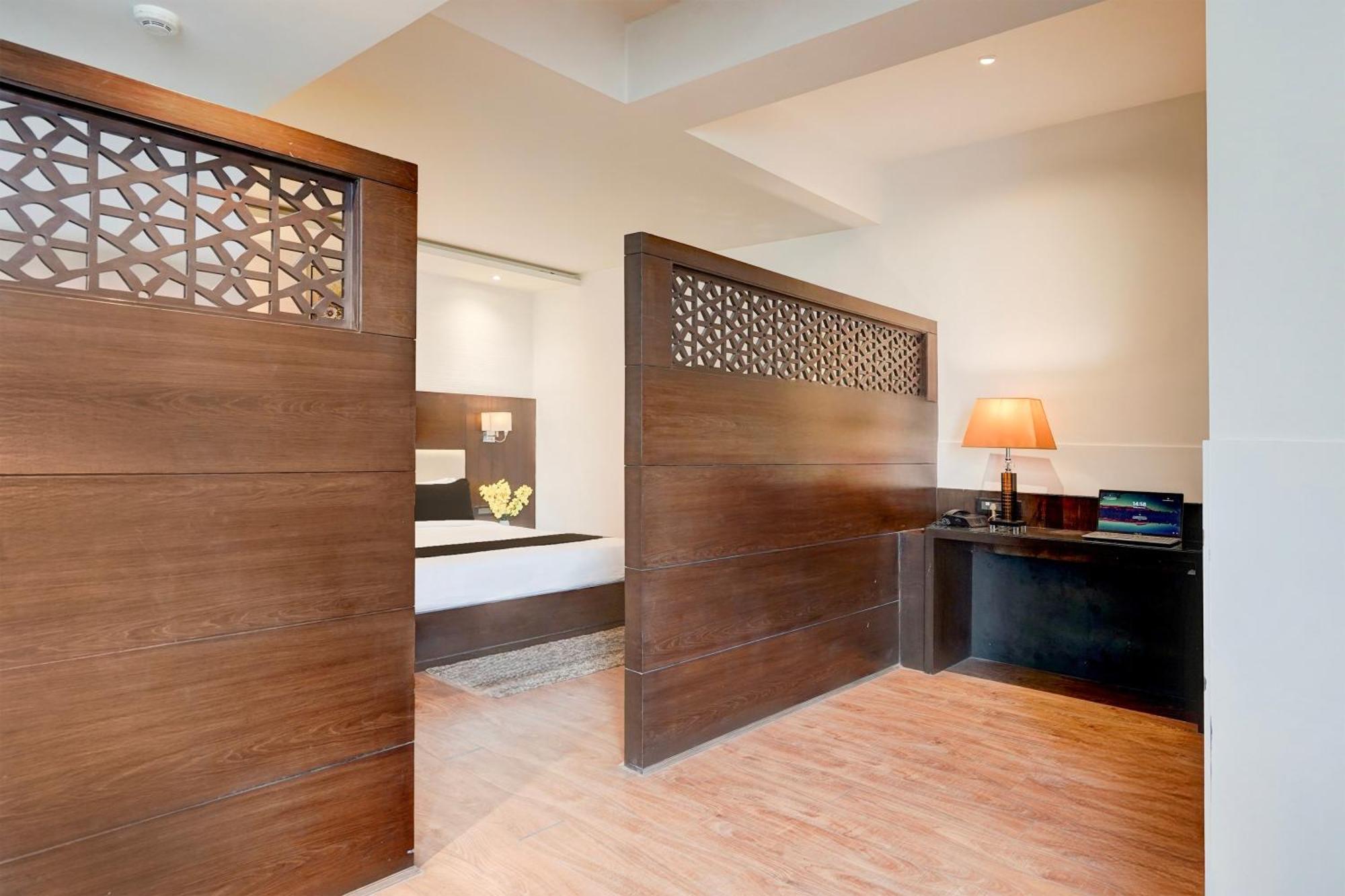 Townhouse Oak Agra Near Sultanganj Puliya Formerly Bb Grand מראה חיצוני תמונה